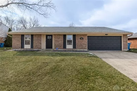6100 Charlesgate Rd, Huber Heights, OH 45424