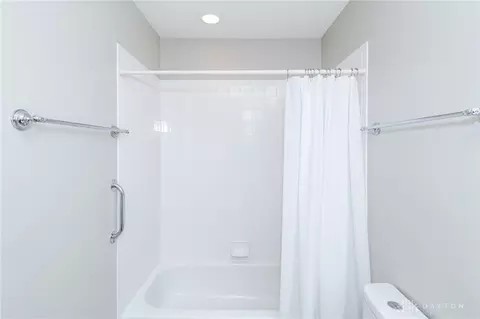 Bath - 2133 Willow Run Cir, Enon, OH 45323 photo 6 of 6