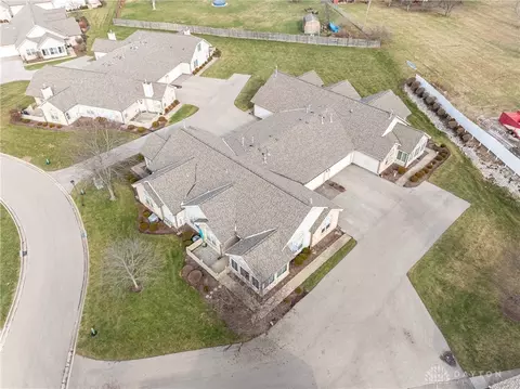View/Area - 2133 Willow Run Cir, Enon, OH 45323 photo 2 of 11