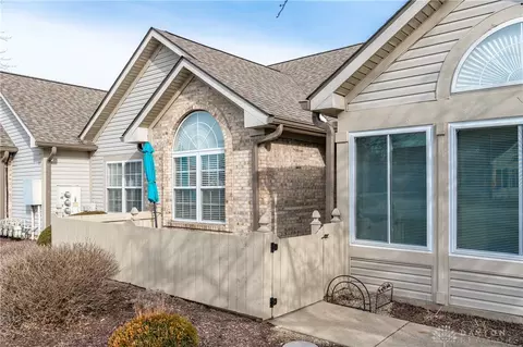 Exterior - 2133 Willow Run Cir, Enon, OH 45323 photo 4 of 6