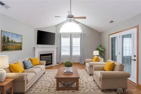 Living - 2133 Willow Run Cir, Enon, OH 45323 photo 1 of 4