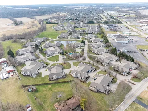 View/Area - 2133 Willow Run Cir, Enon, OH 45323 photo 5 of 11