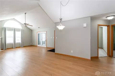 Living - 2133 Willow Run Cir, Enon, OH 45323 photo 4 of 4
