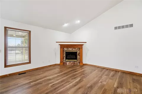 Living - 9048 Bedford Ct, Centerville, OH 45458 photo 2 of 2
