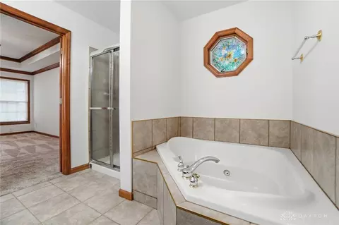 Bath - 9048 Bedford Ct, Centerville, OH 45458 photo 2 of 3