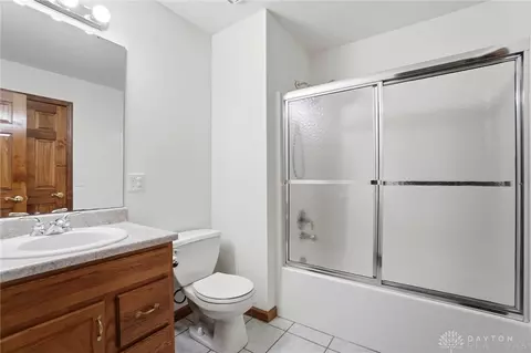 Bath - 9048 Bedford Ct, Centerville, OH 45458 photo 3 of 3