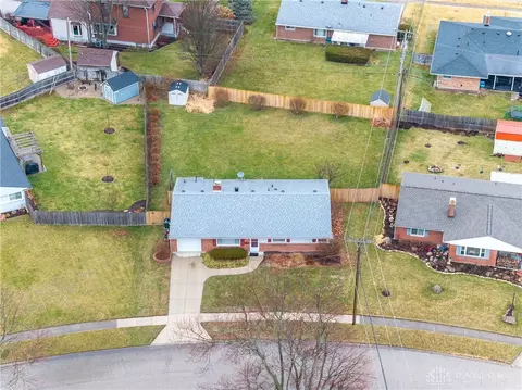 View/Area - 1005 Chateau Dr, Kettering, OH 45429 photo 2 of 8