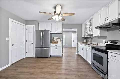 Kitchen - 2925 S Tecumseh Rd, Springfield, OH 45502 photo 1 of 4