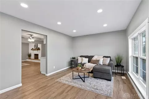 Living - 2925 S Tecumseh Rd, Springfield, OH 45502 photo 1 of 3