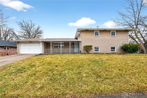 2569 Carnegie St, Dayton, OH 45406