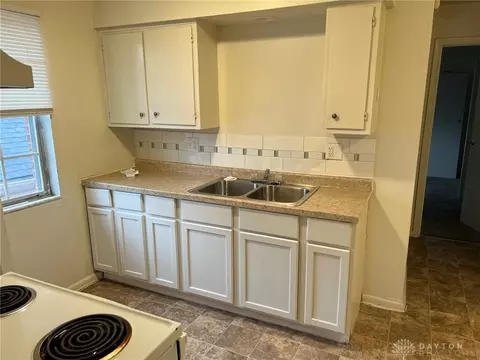Kitchen - 232 E Bruce Ave, Dayton, OH 45405 photo 1 of 8