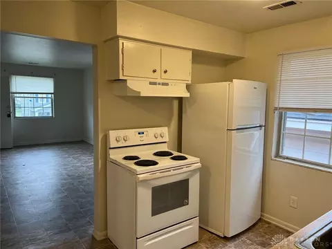 Kitchen - 232 E Bruce Ave, Dayton, OH 45405 photo 2 of 8