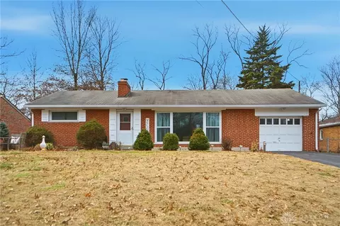 Exterior - 8797 Long Ln, Cincinnati, OH 45231 photo 2 of 12