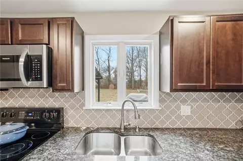 Kitchen - 8797 Long Ln, Cincinnati, OH 45231 photo 4 of 4