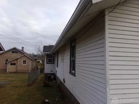 1015 Rodgers Dr, Springfield, OH 45503 photo 4