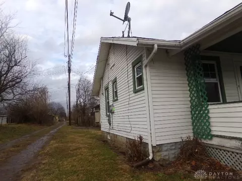 1015 Rodgers Dr, Springfield, OH 45503 photo 3