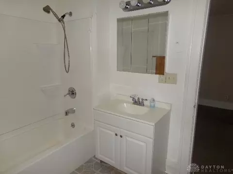 1015 Rodgers Dr, Springfield, OH 45503 photo 9