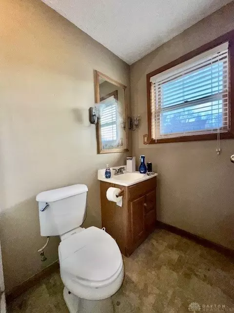 Bath - 105 Cherry St, Springboro, OH 45066 photo 2 of 7
