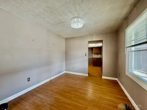 Living - 105 Cherry St, Springboro, OH 45066 photo 4 of 29