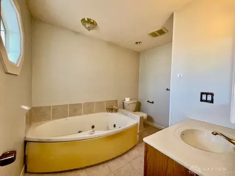 Bath - 105 Cherry St, Springboro, OH 45066 photo 4 of 7