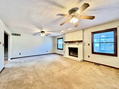 Living - 105 Cherry St, Springboro, OH 45066 photo 24 of 29