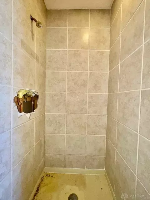 Bath - 105 Cherry St, Springboro, OH 45066 photo 6 of 7