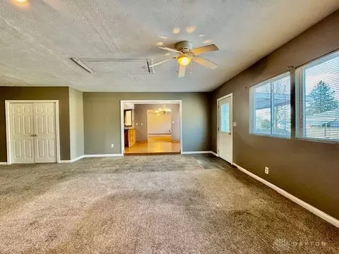 Living - 105 Cherry St, Springboro, OH 45066 photo 14 of 29