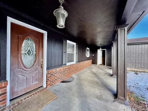 Exterior - 105 Cherry St, Springboro, OH 45066 photo 4 of 6