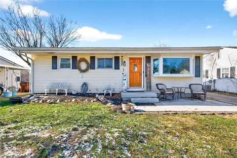 33 Stadia Dr, Franklin, OH 45005