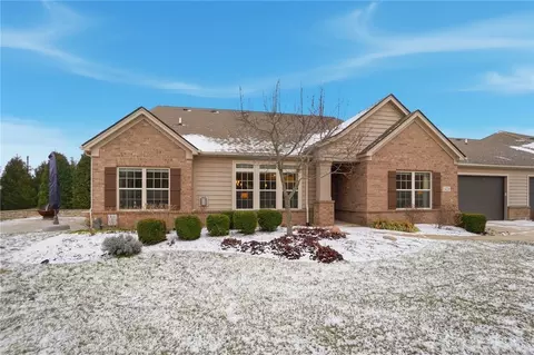 1420 Bourdeaux Way, Centerville, OH 45458