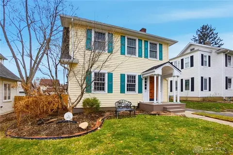 40 Telford Ave, Oakwood, OH 45419