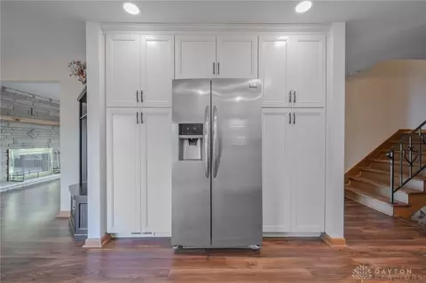 Kitchen - 255 S Bird Rd, Springfield, OH 45505 photo 4 of 5