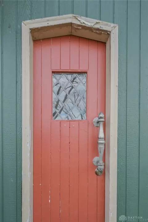 Entry Way - 255 S Bird Rd, Springfield, OH 45505 photo 3 of 3