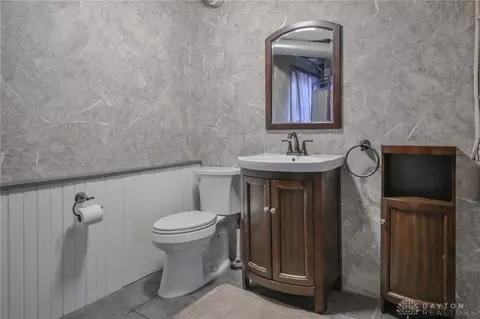 Bath - 255 S Bird Rd, Springfield, OH 45505 photo 8 of 8