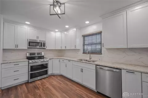 Kitchen - 255 S Bird Rd, Springfield, OH 45505 photo 5 of 5