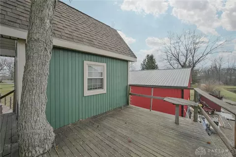 Exterior - 255 S Bird Rd, Springfield, OH 45505 photo 7 of 11