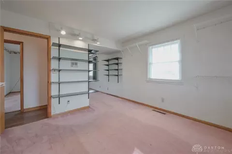 Bedroom - 255 S Bird Rd, Springfield, OH 45505 photo 4 of 7