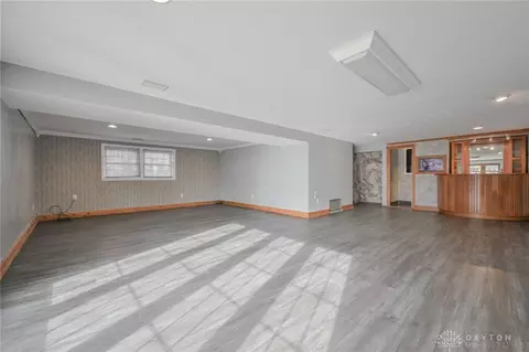 Living - 255 S Bird Rd, Springfield, OH 45505 photo 5 of 7