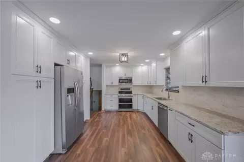 Kitchen - 255 S Bird Rd, Springfield, OH 45505 photo 3 of 5