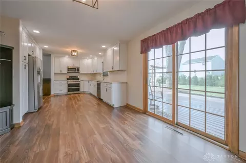 Kitchen - 255 S Bird Rd, Springfield, OH 45505 photo 1 of 5