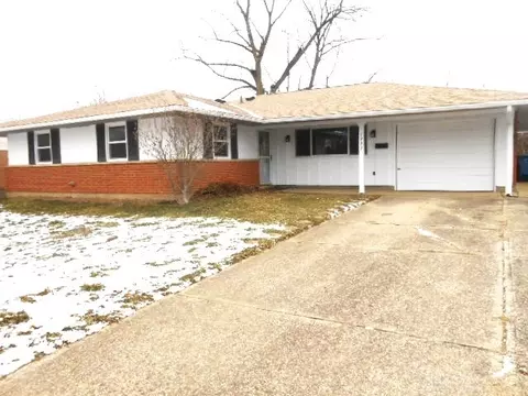 7999 Blackshear Dr, Dayton, OH 45424
