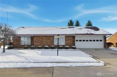 3031 Bradford Dr, Springfield, OH 45503 photo 2