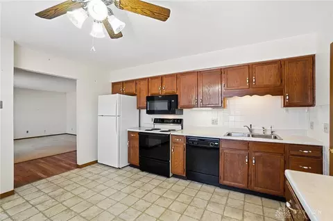 3031 Bradford Dr, Springfield, OH 45503 photo 10