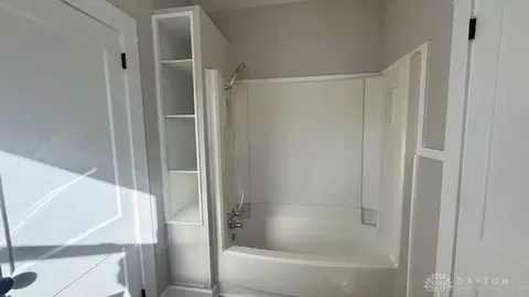 Bath - 275 Ridge Rd, Springfield, OH 45503 photo 1 of 2