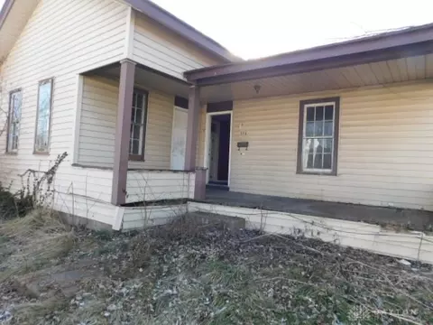 118 E Walnut St, Farmersville, OH 45325