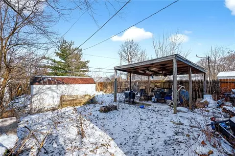 Exterior - 1682 Edwards Ave, Springfield, OH 45503 photo 7 of 13