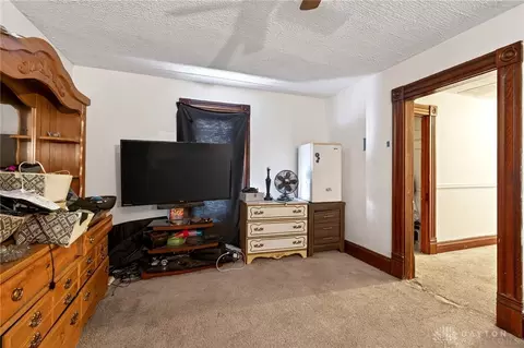 Entry Way - 1682 Edwards Ave, Springfield, OH 45503 photo 2 of 2
