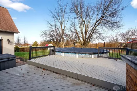 Exterior - 4100 Beal Rd, Franklin, OH 45005 photo 5 of 8