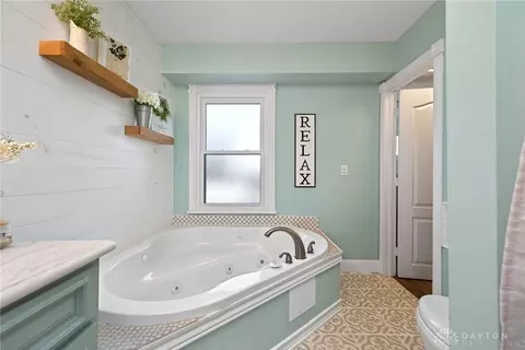Bath - 4100 Beal Rd, Franklin, OH 45005 photo 2 of 3