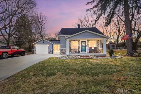 321 Rosewood Rd, Medway, OH 45341